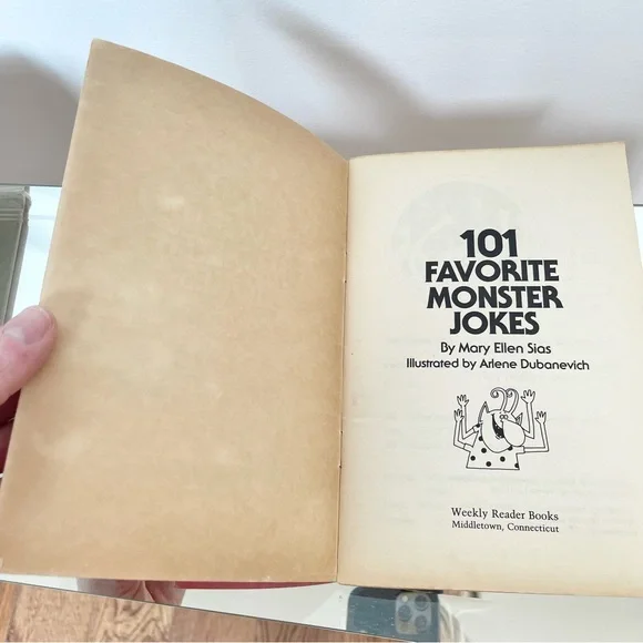 Vintage 101 Favorite Monster Jokes Book - Picture 7 of 7